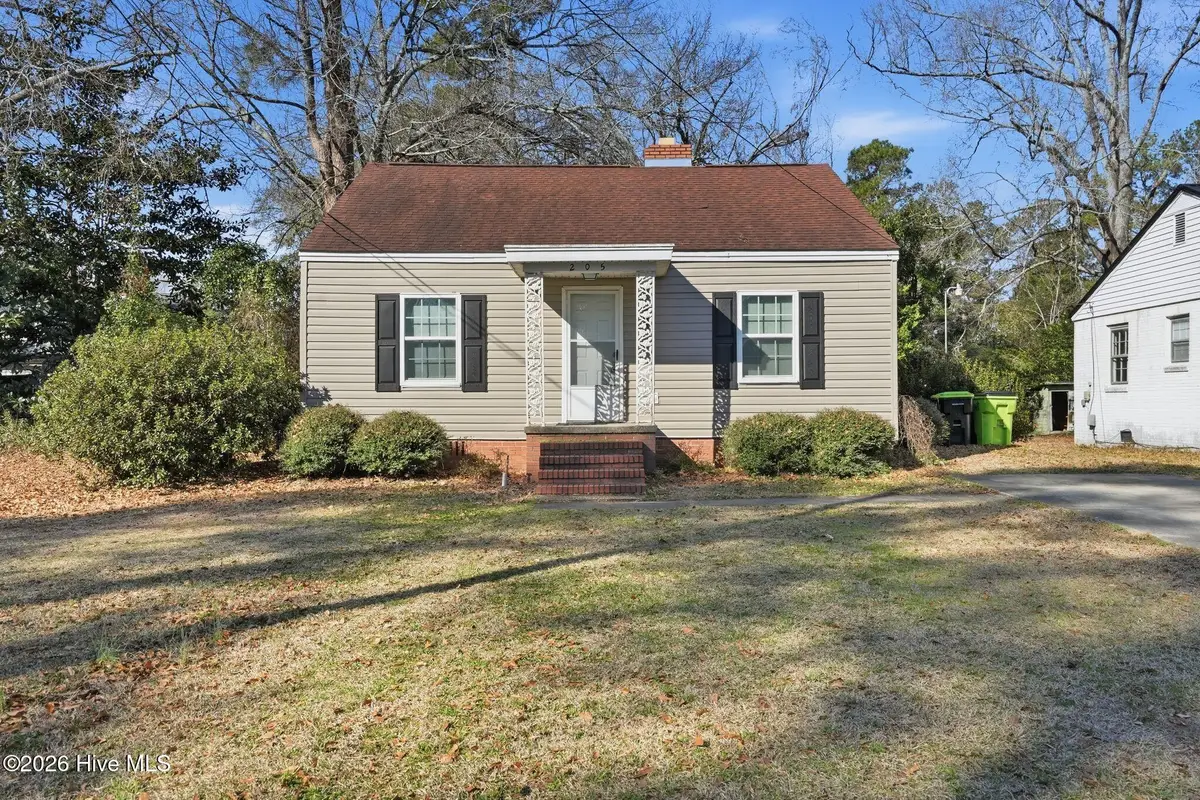 205 N Thompson Street, Whiteville, NC 28472 - #1