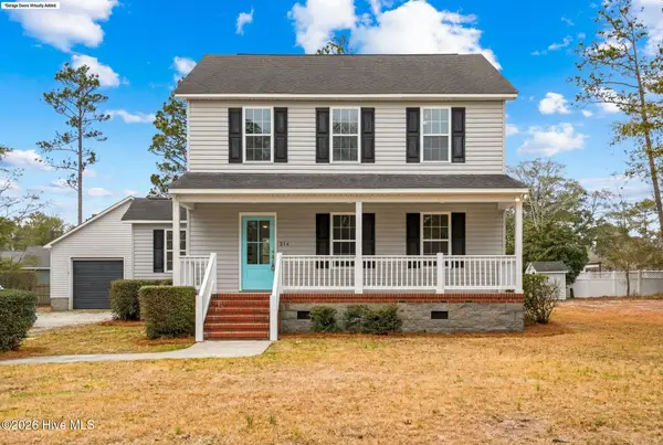 216 Foxcroft Road, Southport, NC 28461