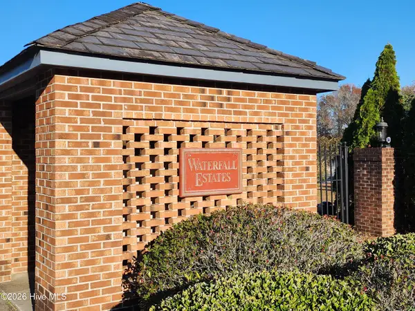 7 Waterfall Drive, Whiteville, NC 28472