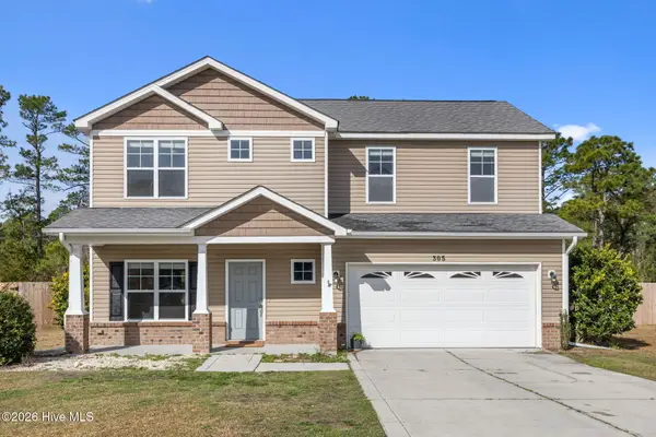 305 Inverness Drive, Hubert, NC 28539