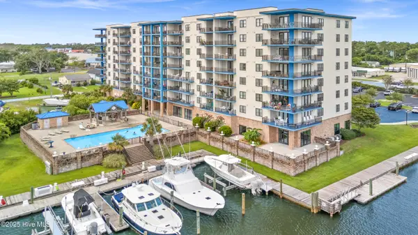 4425 Arendell Street #609, Morehead City, NC 28557