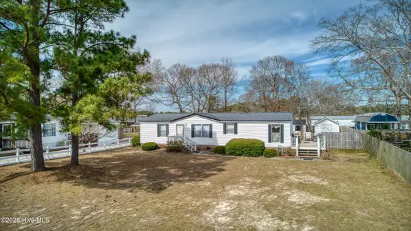 769 Driftwood Drive, Hampstead, NC 28443