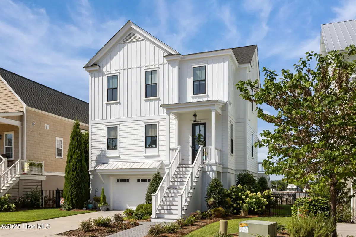 301 Moss Way, Washington, NC 27889 - #1