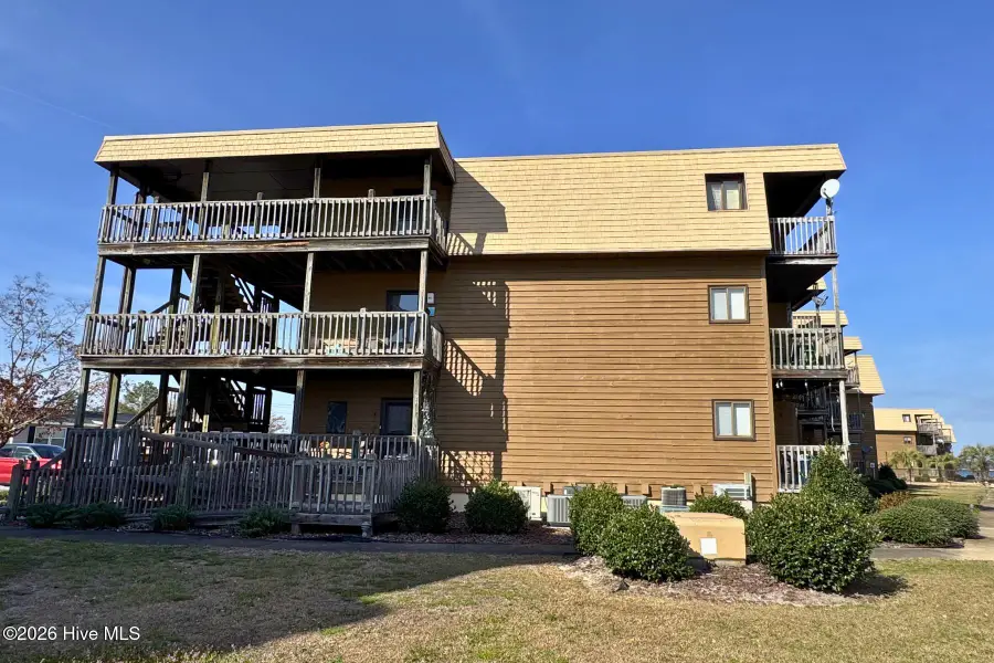 215 Lake Place Condo Drive #215, Elizabethtown, NC 28337 - #2
