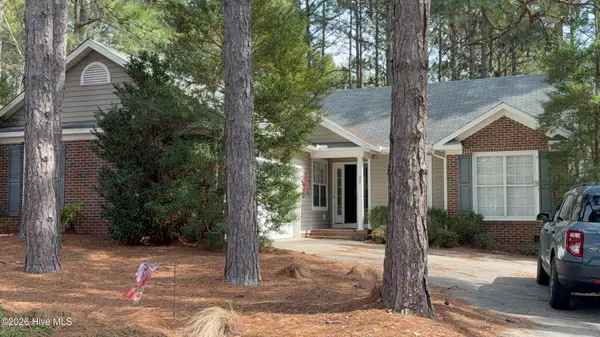 405 Sandhills Circle, Pinehurst, NC 28374