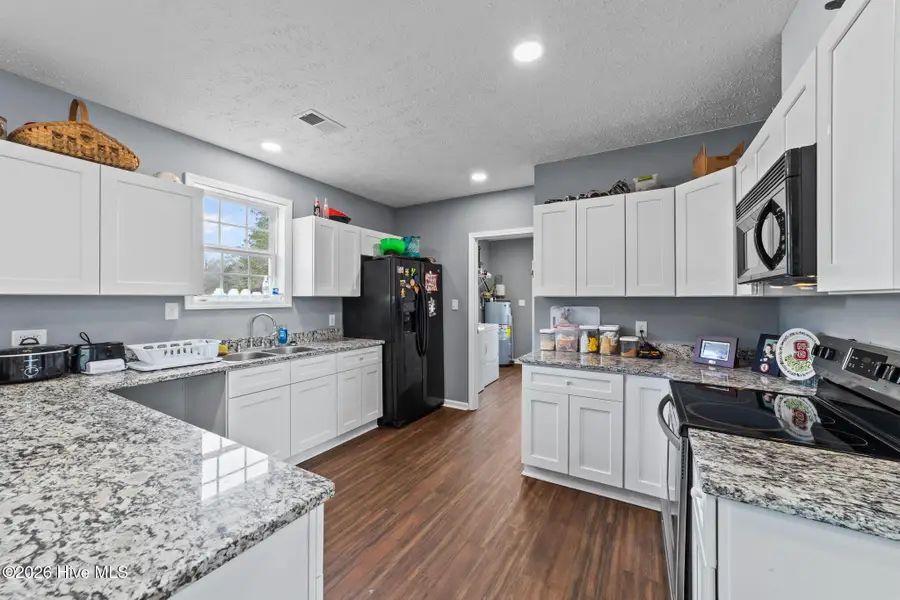 21 Spring Lane, Whiteville, NC 28472 - #3