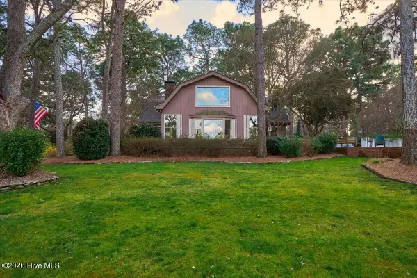 230 Old Dewberry Lane, Southern Pines, NC 28387