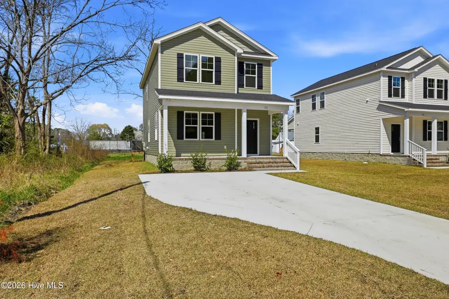 706 W Hayes Street, Burgaw, NC 28425 - #2