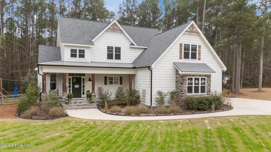 68 Cardinal Drive, Whispering Pines, NC 28327 - #2