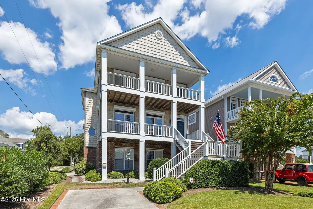 2208 Evans Street, Morehead City, NC 28557 - #1