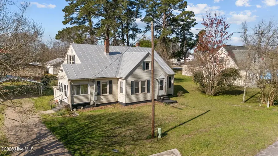 107 N C Street, Bridgeton, NC 28519 - #2