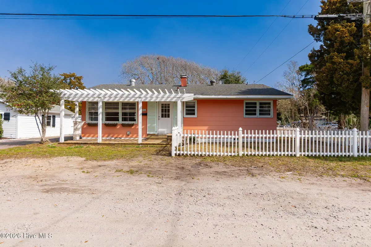 106 Belle Air Street, Beaufort, NC 28516 - #1