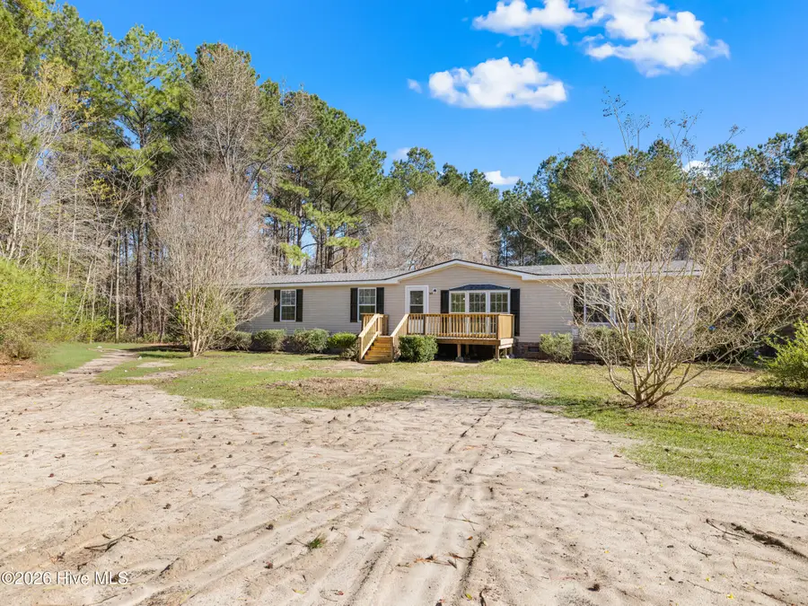 135 Edgewater Lane, Richlands, NC 28574 - #2