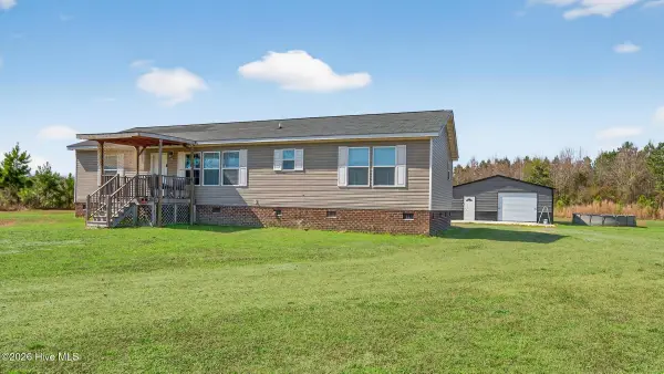 1603 E Barr Road, Chocowinity, NC 27817