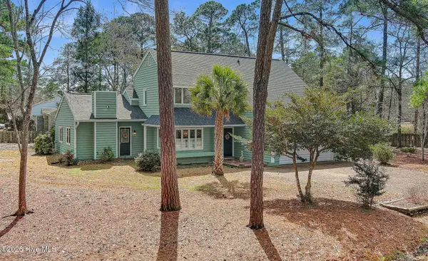 101 Fairway Drive W, Morehead City, NC 28557