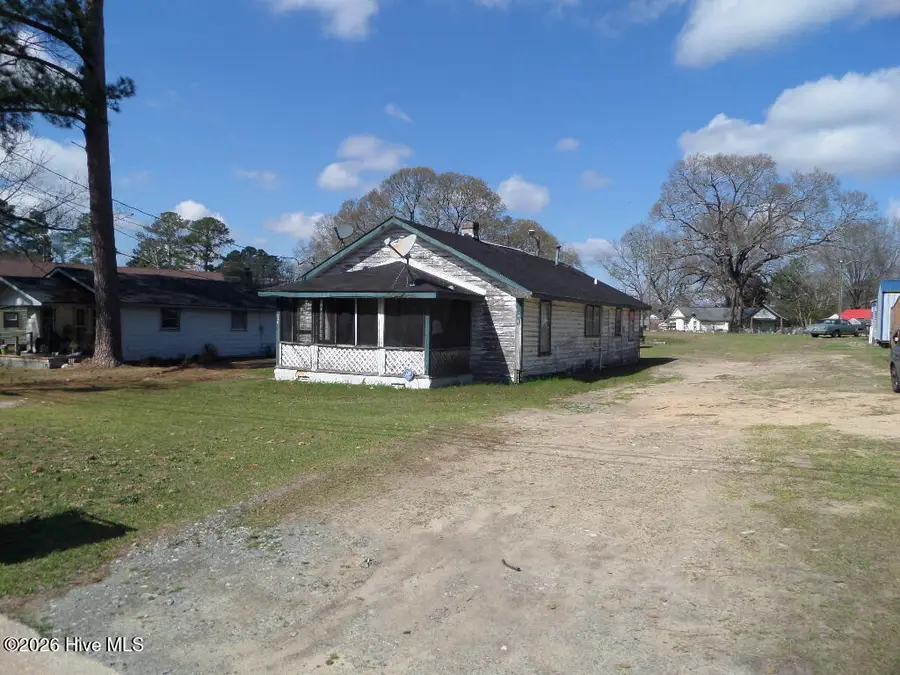 538 Edgar Street, Clinton, NC 28328 - #2