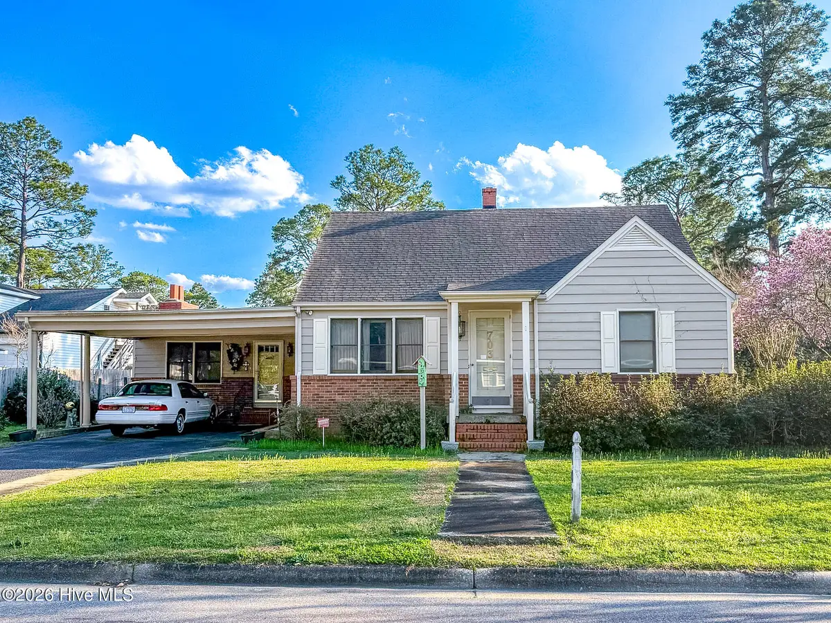 703 W 27th Street, Lumberton, NC 28358 - #1