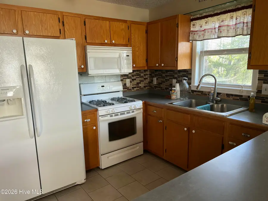109 Ashley Lane, Beaufort, NC 28516 - #3