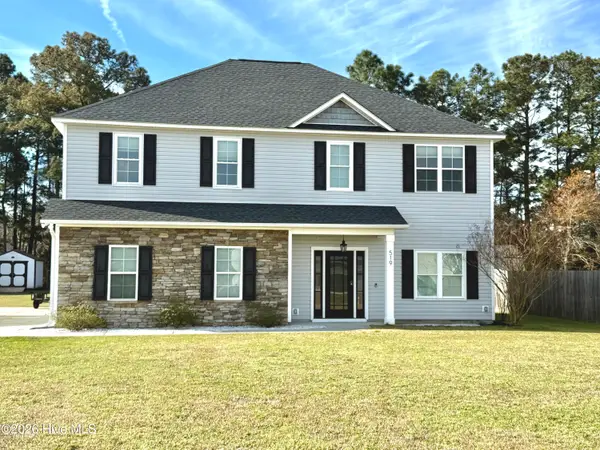 519 Aberdineshire Court, Hubert, NC 28539