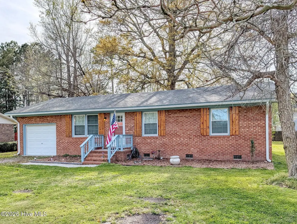 213 N Mcrae Street, Burgaw, NC 28425 - #1