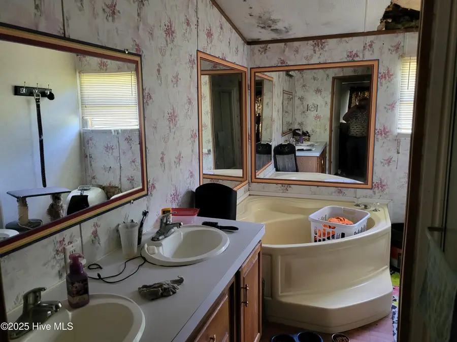 241 Hickory Lane, Aurora, NC 27806 - #3