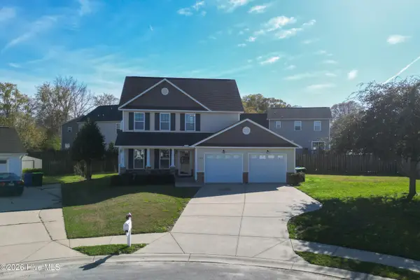 102 Gadson Court, Richlands, NC 28574