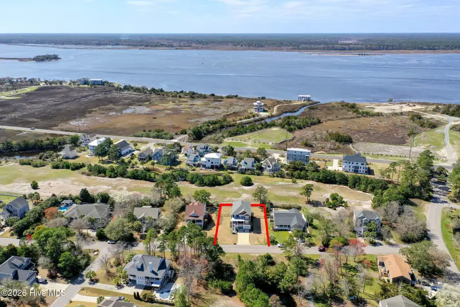 8124 Lakeview Drive, Wilmington, NC 28412 - #2