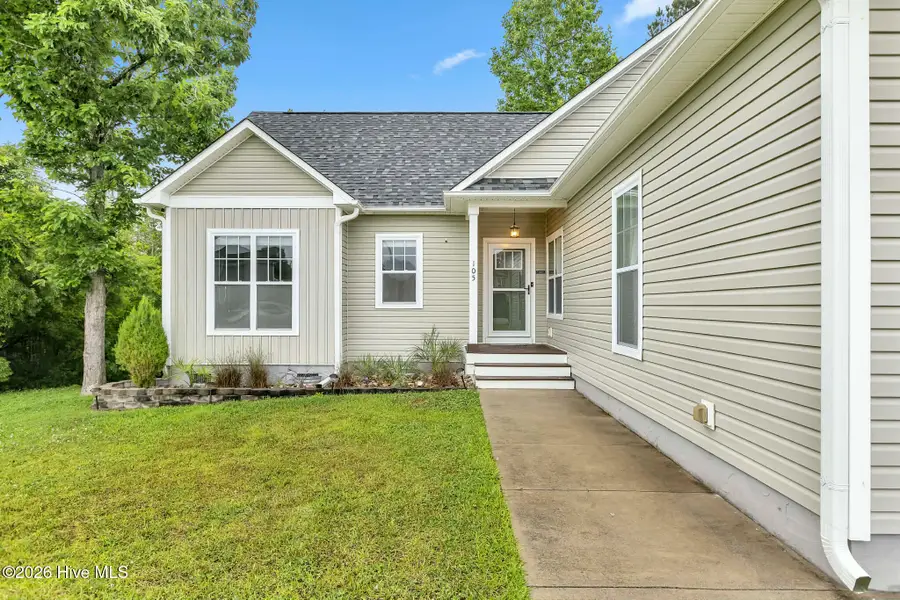 105 Ginko Court, Jacksonville, NC 28546 - #2