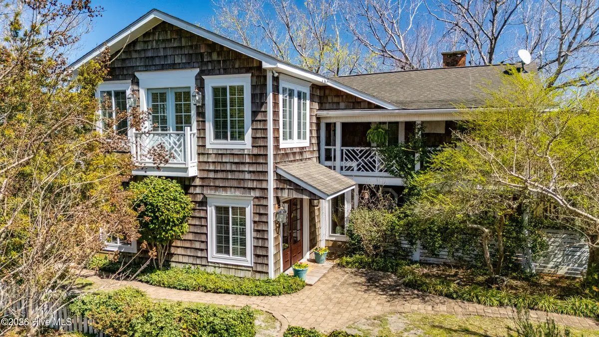 211 Mansfield Parkway, Morehead City, NC 28557 - #1