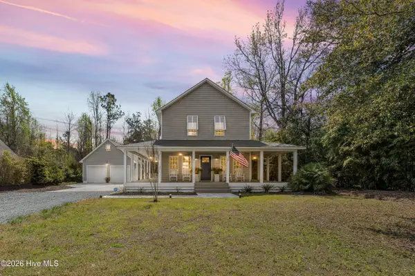 209 Sand Dollar Lane, Hampstead, NC 28443