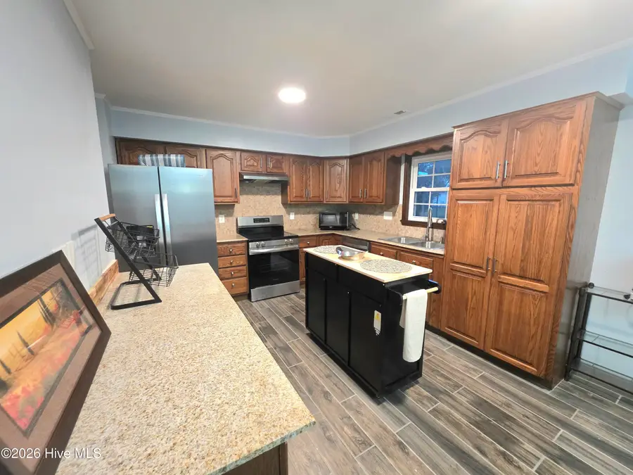 507 Fox Run Road, Jacksonville, NC 28546 - #3