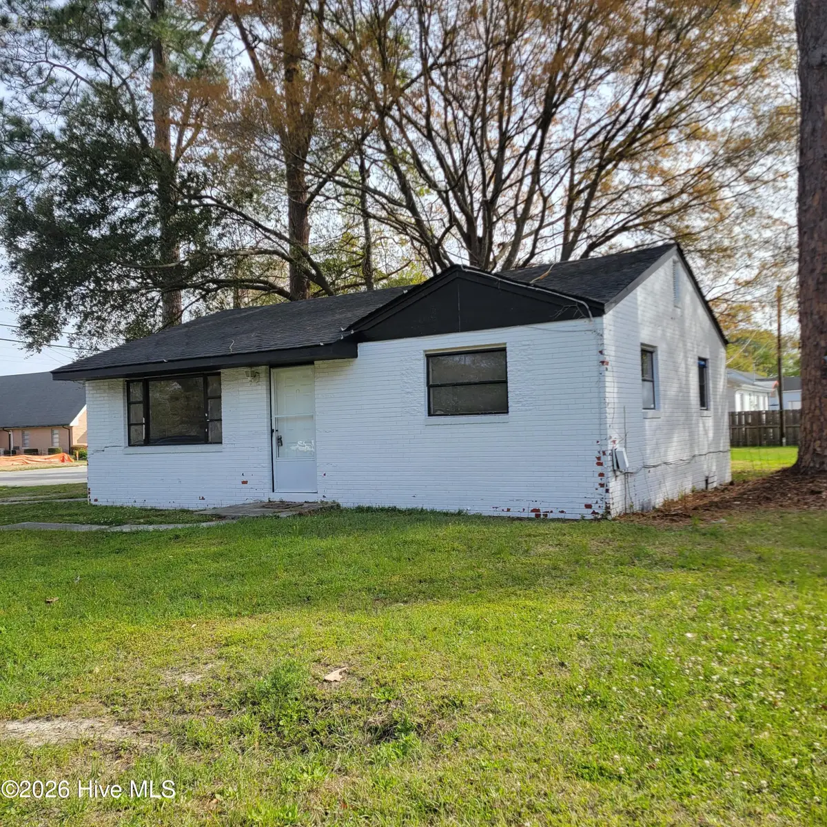 200 S Smith Street, Burgaw, NC 28425 - #1