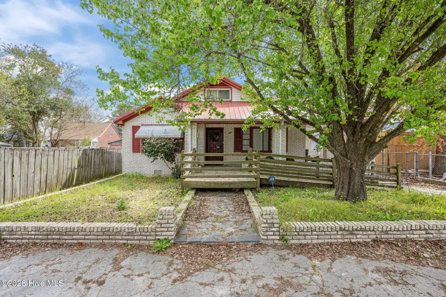 812 Smith Street, New Bern, NC 28560 - #2