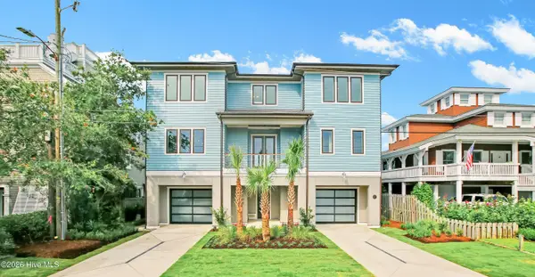 106 S Glimmering Glass Lane, Hampstead, NC 28443