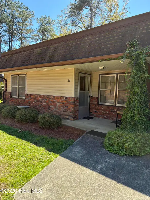 570 S May Street #Apt 24, Southern Pines, NC 28387