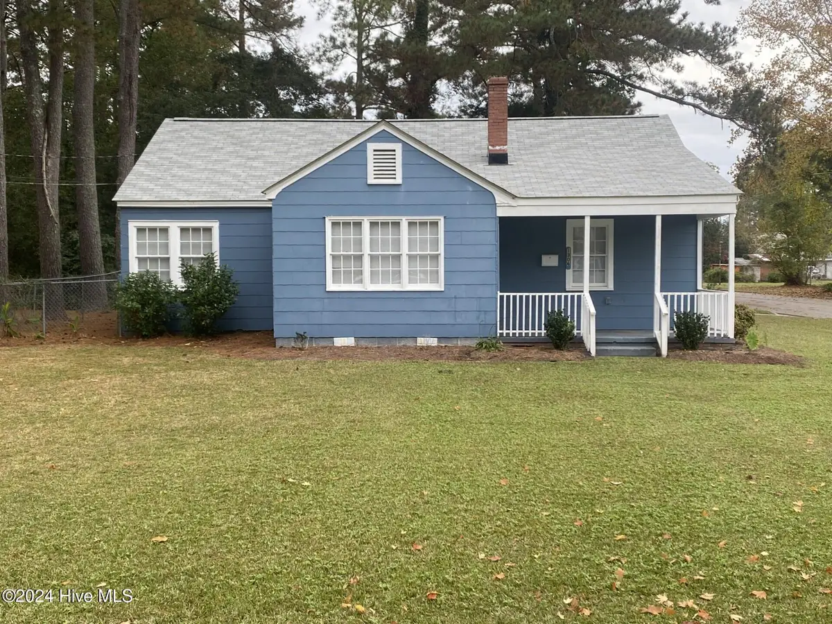 1306 N Respess Street, Washington, NC 27889 - #1