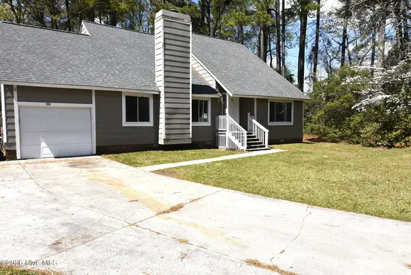 104 Brenton Place, Jacksonville, NC 28540