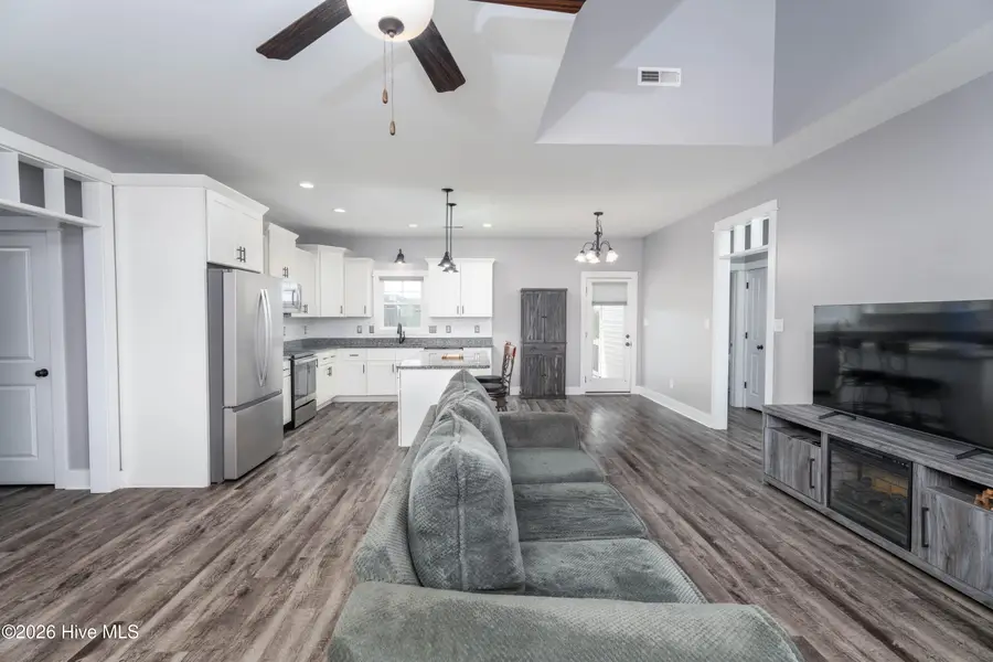 239 Gregory Fork Road, Richlands, NC 28574 - #2