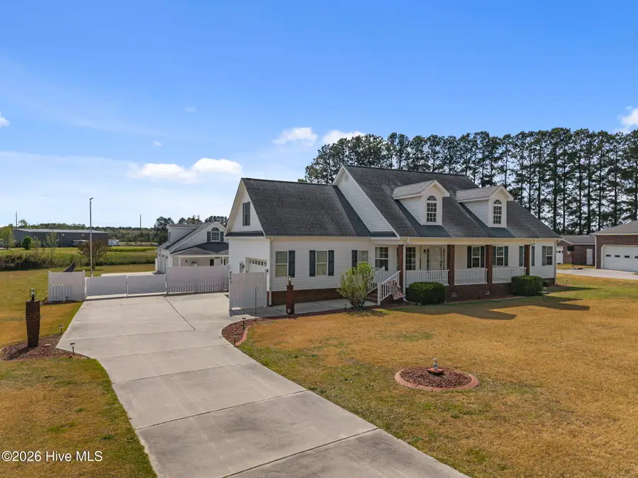 819 Badger Circle, Greenville, NC 27834 - #3