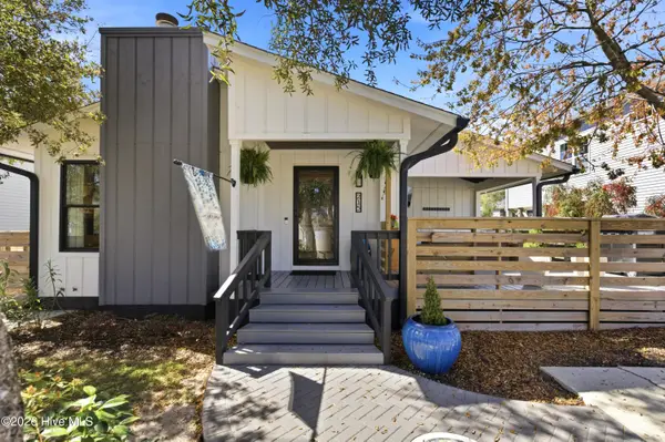 215 NE 52nd Street, Oak Island, NC 28465