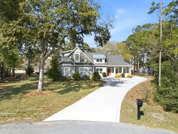 104 Divot Court, Hampstead, NC 28443