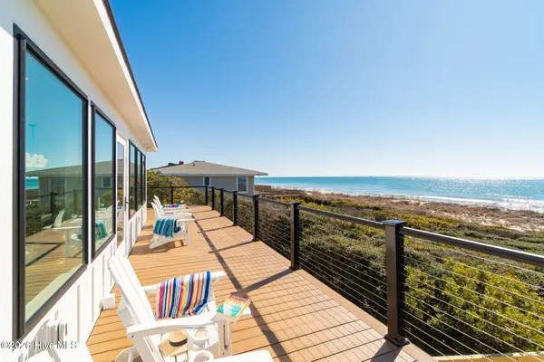 129 Dogwood Circle, Pine Knoll Shores, NC 28512