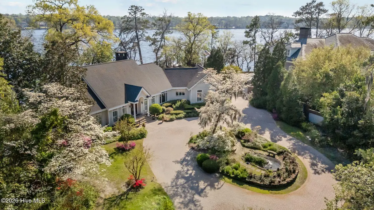 211 Wilson Point Road, Trent Woods, NC 28562 - #1