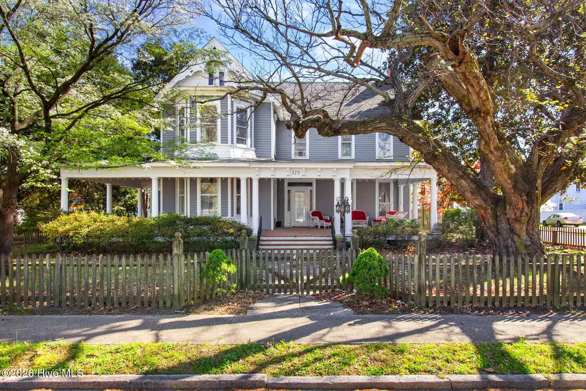 315 W Church Street, Elizabeth City, NC 27909 - #1