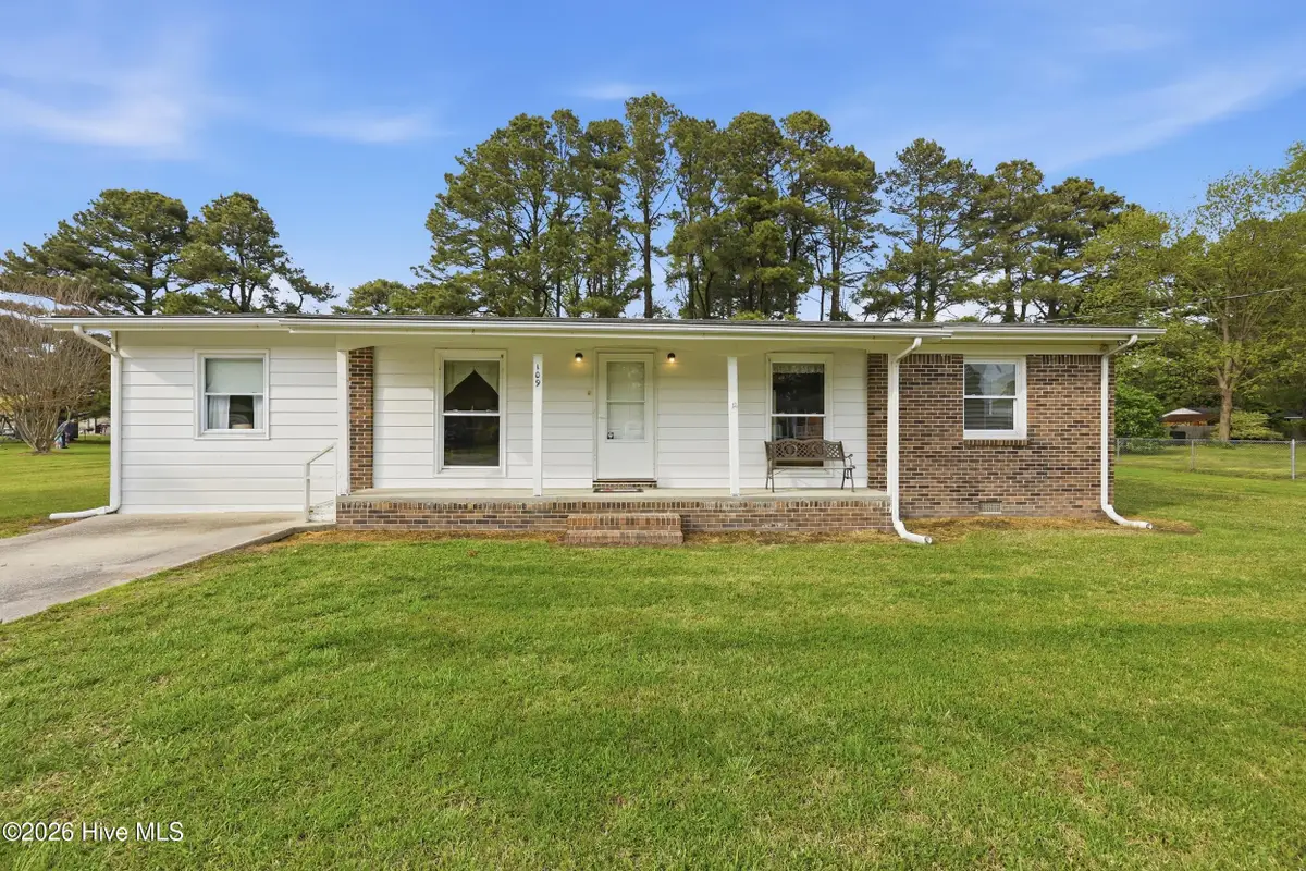 109 Chesterfield Drive, Elizabeth City, NC 27909 - #1