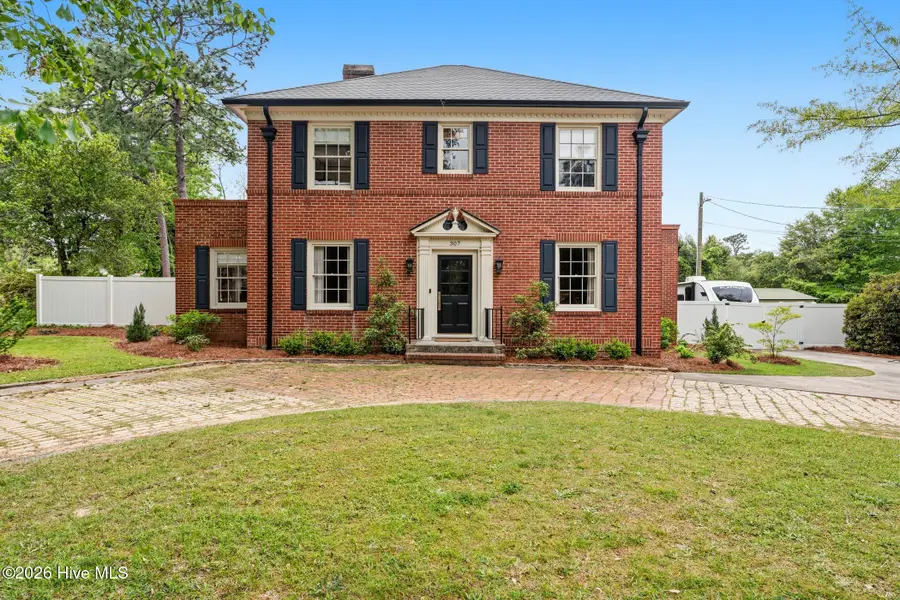 307 Bauersfeld Street, Hamlet, NC 28345 - #3