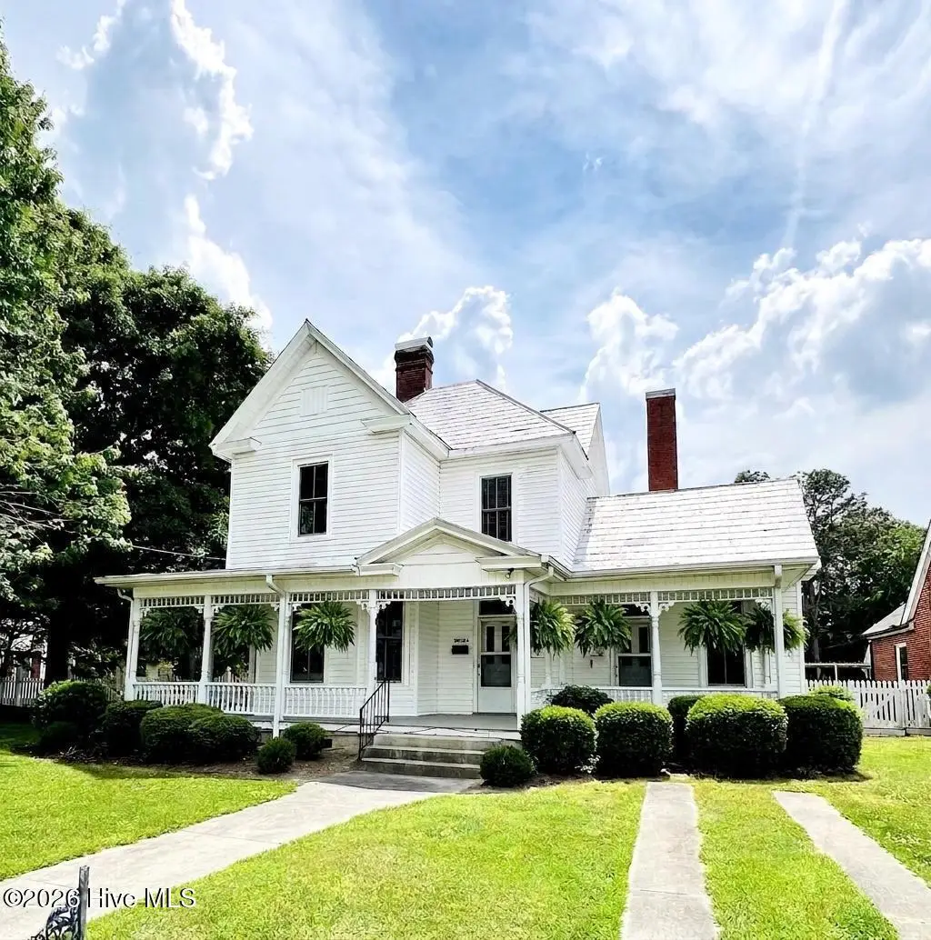 3813 W Wilson Street, Farmville, NC 27828 - #1