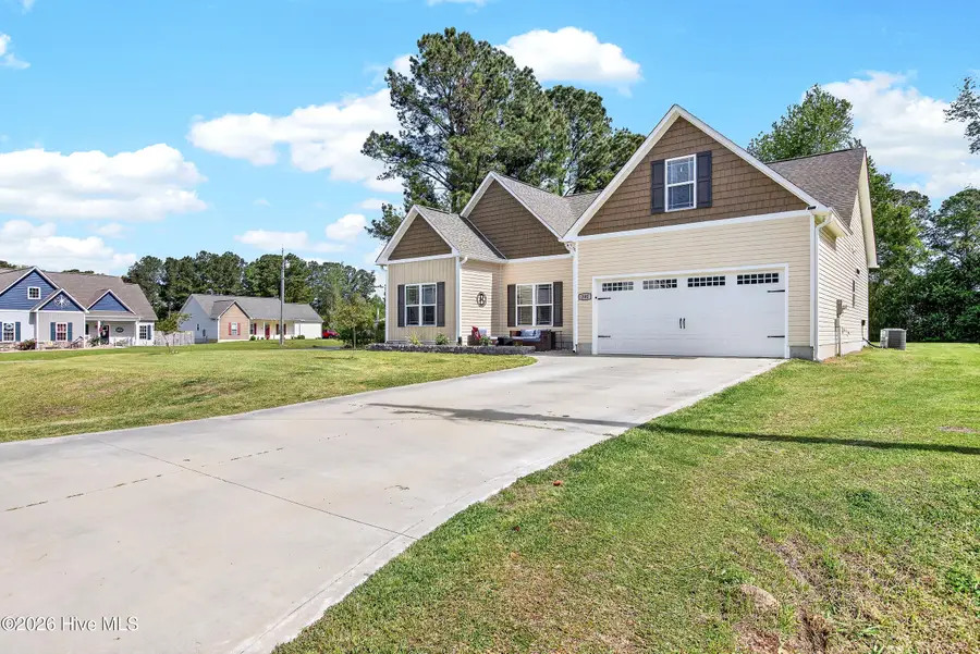 301 Buckeye Court S, Jacksonville, NC 28540 - #2