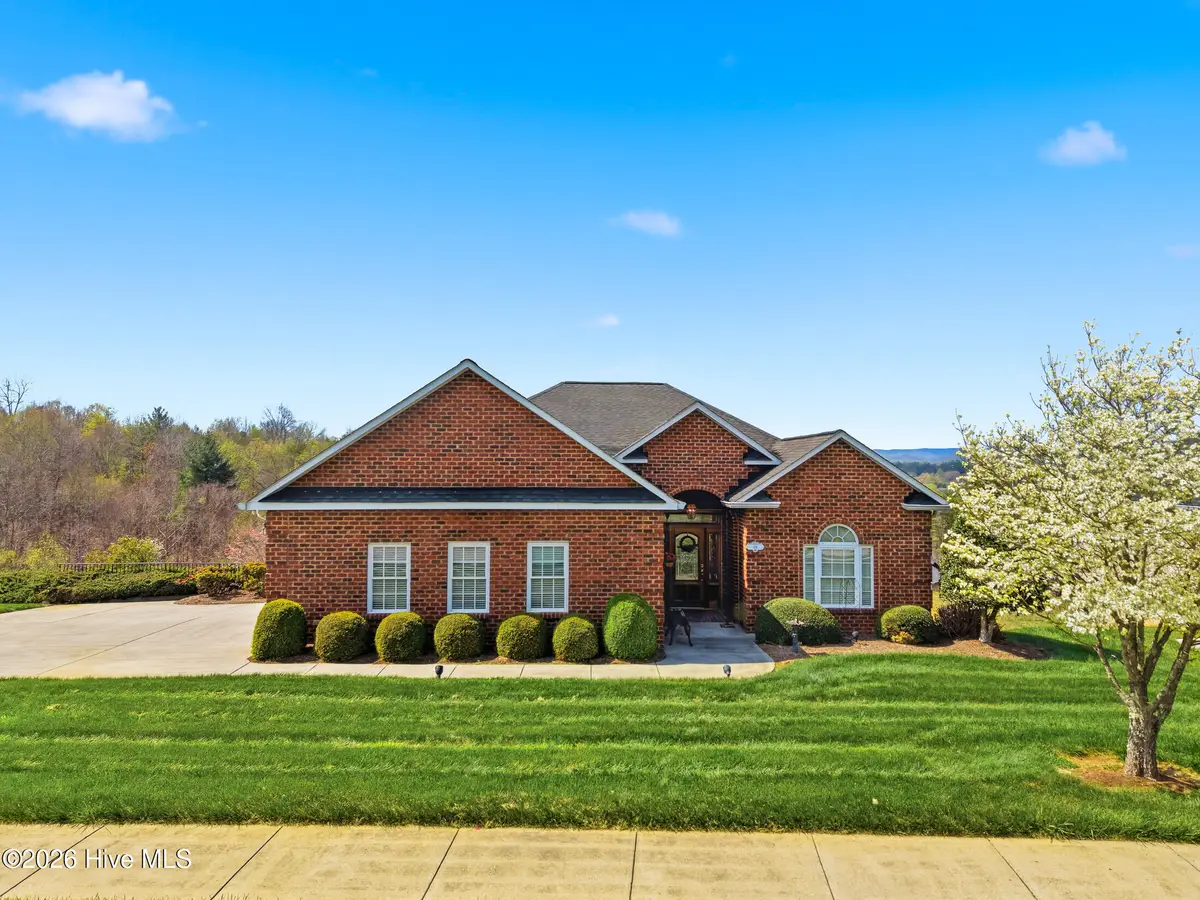 416 Huntington Woods Drive N, Lenoir, NC 28645 - #1