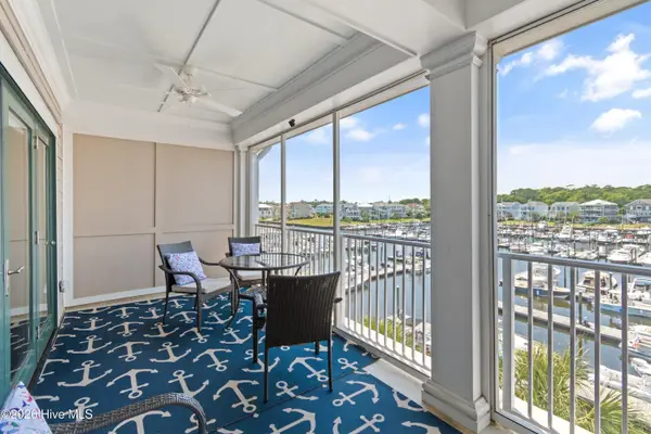 2571 St James Drive Se #305, Southport, NC 28461